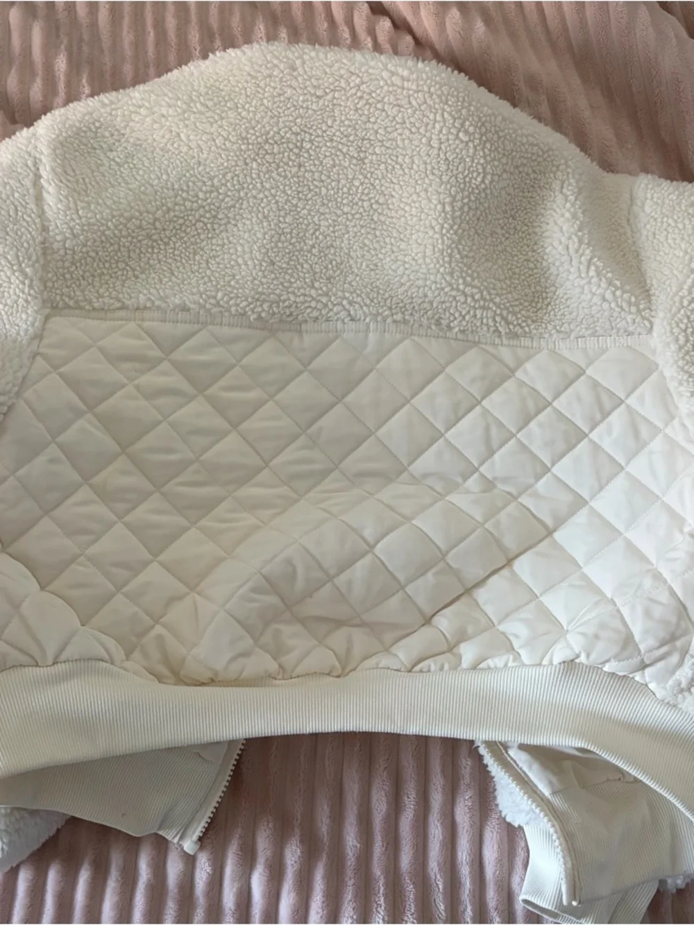 ALO Yoga Cream Sherpa Quilted Pocket Jacket - Picture 2 of 3